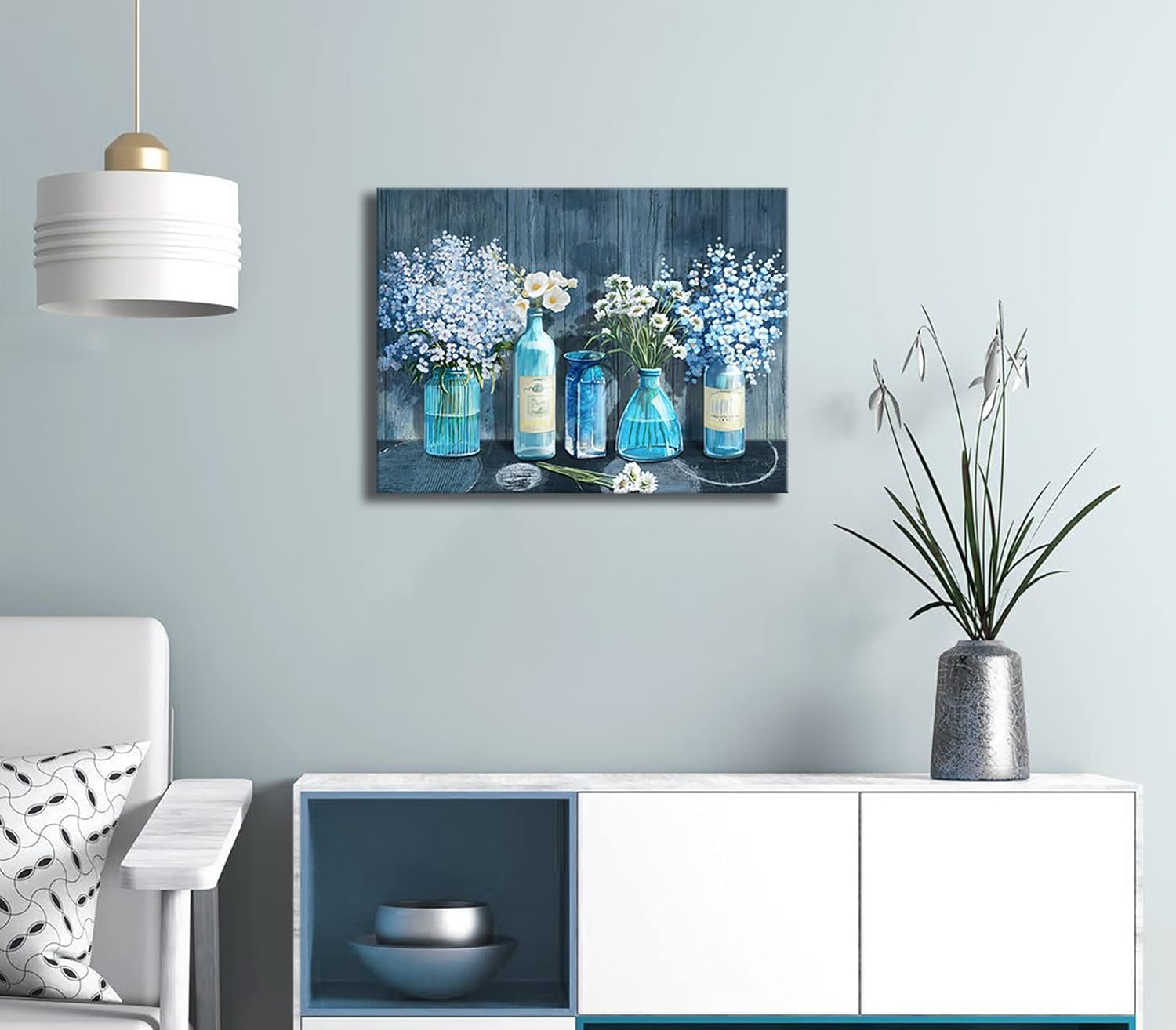 HKDGOKA Lienzo decorativo de pared para dormitorio, flor blanca en botella azul, cuadros para sala de estar, galería moderna, lienzo estirado de 16