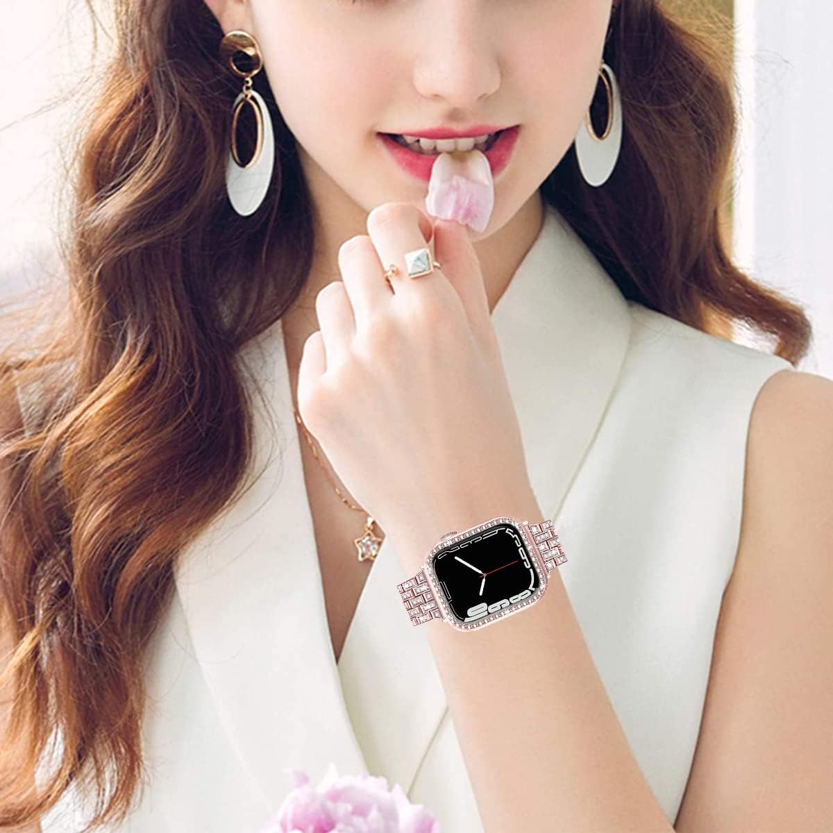Miimall Compatible con Apple Watch Series 987 de 1.61 y 1.77 pulgadas, correa brillante con funda para mujeres y niñas, correa de repuesto de metal