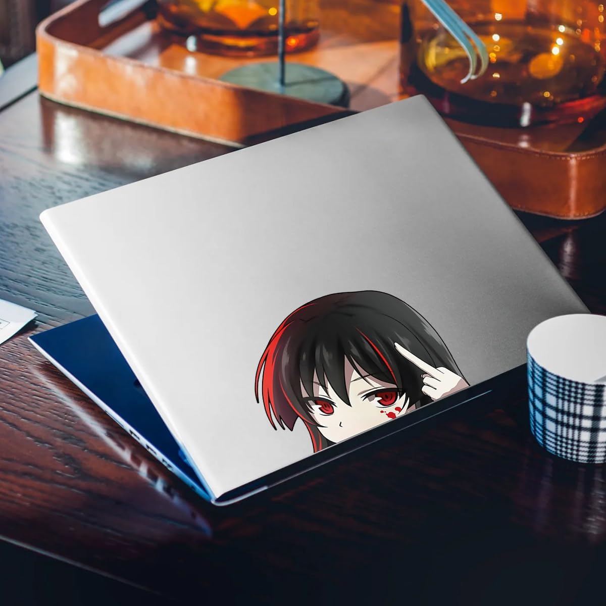 Calcomanías creativas de automóvil Akame Anime Peeker de 6.3 pulgadas para ventana de parachoques, casco de motocicleta, tapa de maletero,