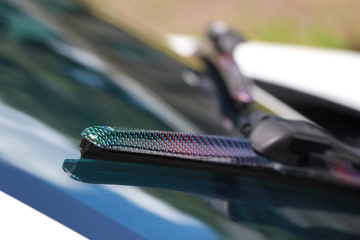 Clix Wipers – Limpiaparabrisas automotriz de fibra de carbono, diseño cibernético – Limpiaparabrisas de repuesto universal con clip – Para todo tipo