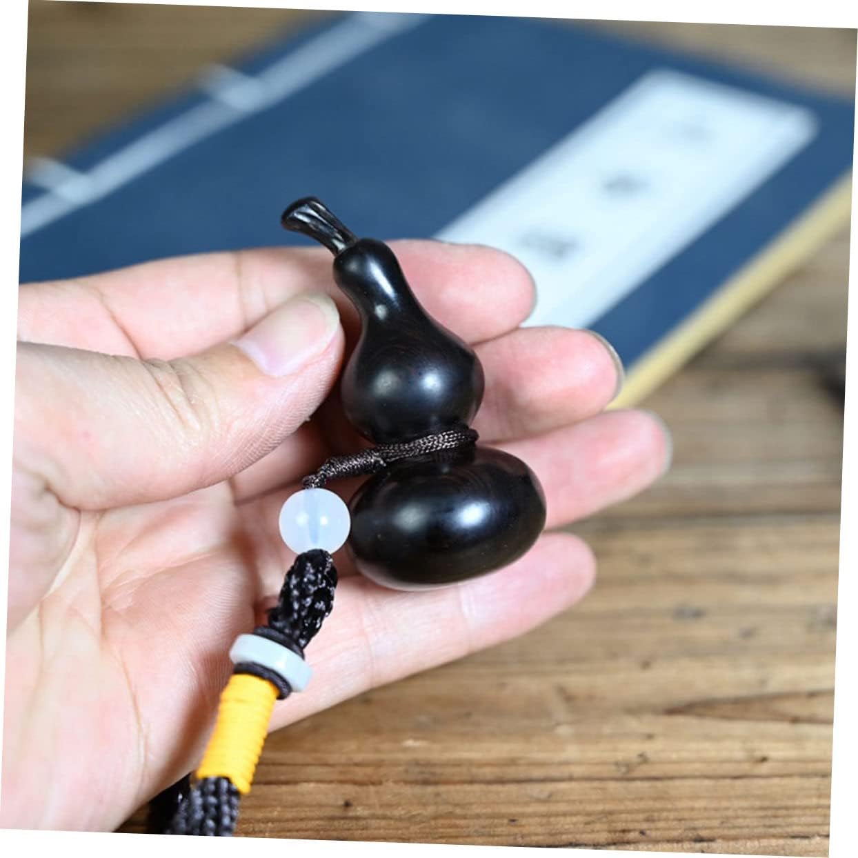EXCEART Gourd Pendant Feng Shui Charms Keychain Figurine Charms Chinese Feng Shui Staue Wealth Charms Wealth Prosperity Decor Lucky Car Key Fob