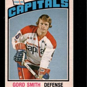 1976-77 O-PEE-CHEE #303 GORD SMITH EXMT (RC) CAPITALS 1976-77 O-PEE-CHEE #303 GORD SMITH EXMT (RC) CAPITALS