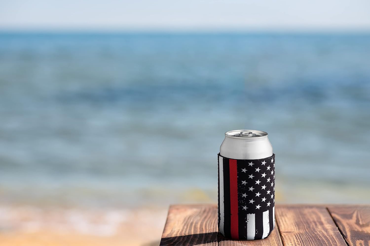 Thin Red Line – Juego de 2 fundas plegables para latas de cerveza y botellas para bebidas  Tamaño estándar de 12 onzas  Neopreno aislado de 0.118in