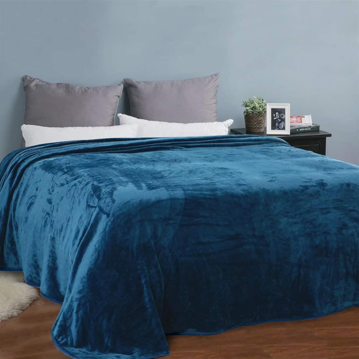 Easeland – Manta suave, cálida y esponjosa de microfelpa, manta de lana térmica, liviana, para sofá o cama