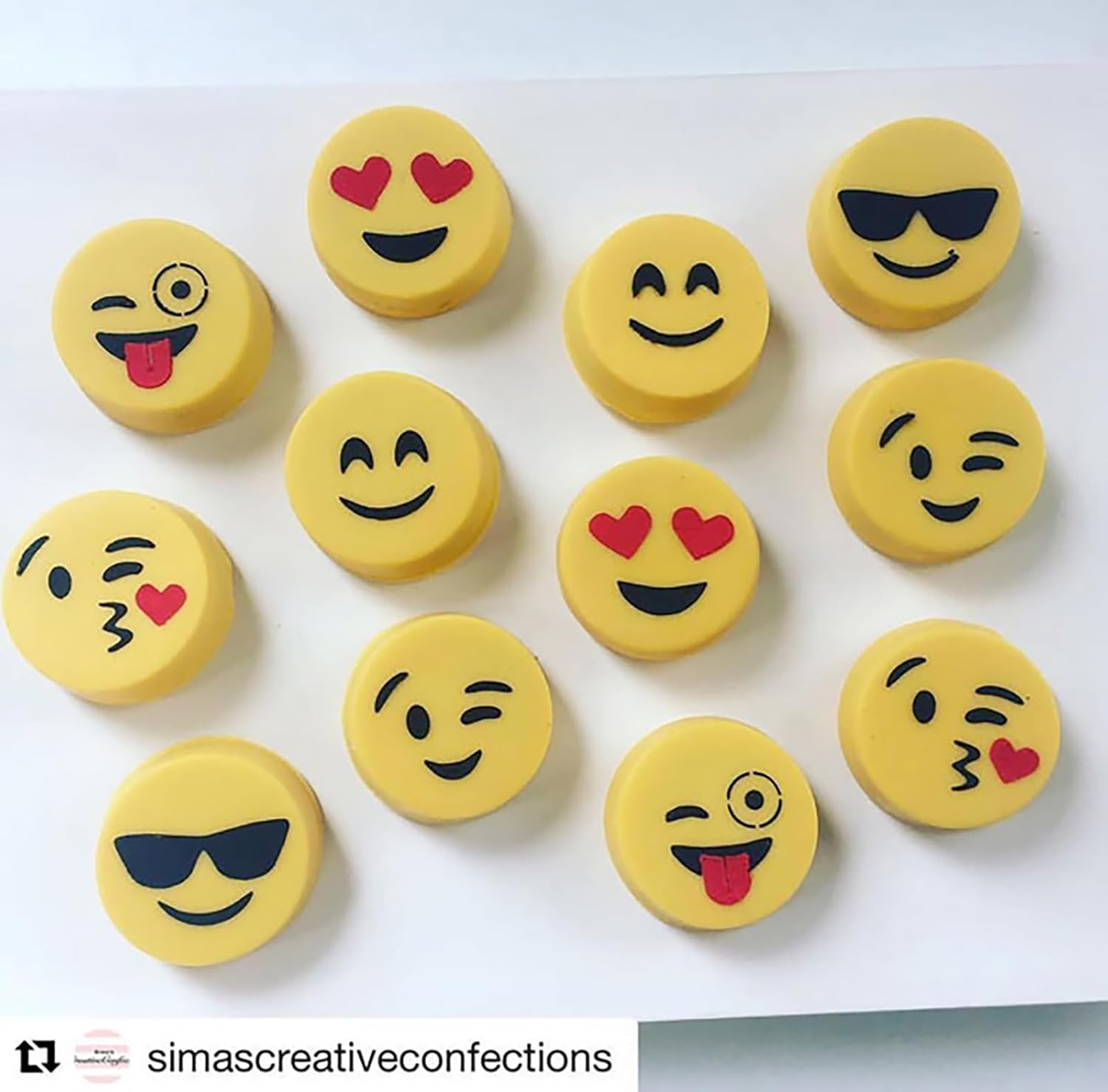 Juego de plantillas de galletas Emojis C983 de Designer Stencils