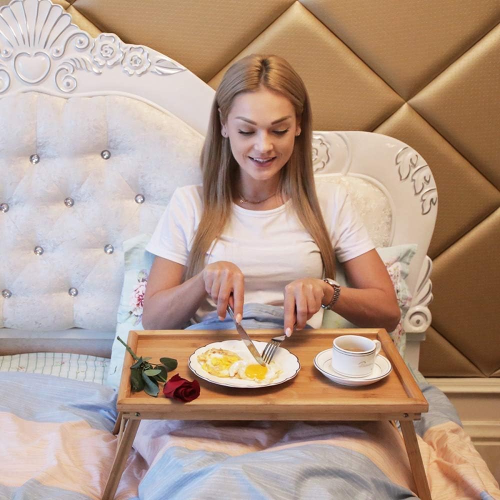Zhuoyue Bandeja de cama de bambú con patas plegables, bandeja de desayuno, ideal para el desayuno en la cama o bandeja para comer