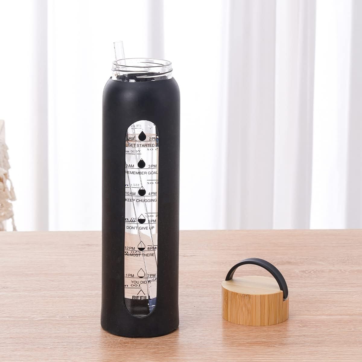 Botella de agua de vidrio de 32 onzas con funda de silicona, tapa de bambú, boca ancha, botella de agua motivacional con marcador de tiempo, popote