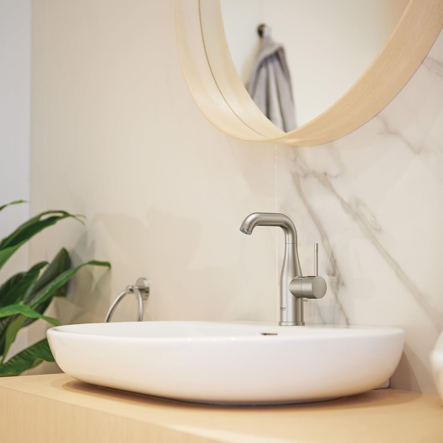 GROHE 23485ENA Essence, grifo de baño de tamaño M de un solo orificio con un solo agujero, 1.2 GPM, níquel cepillado