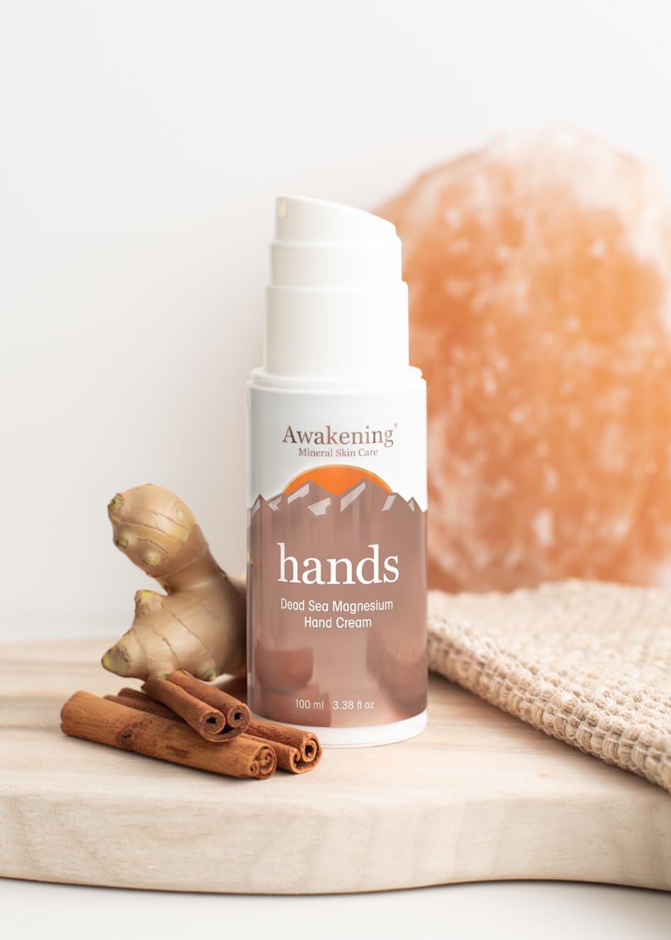 Awakening Hands – Crema de manos de magnesio del Mar Muerto (3.38 oz  3.4 fl oz)