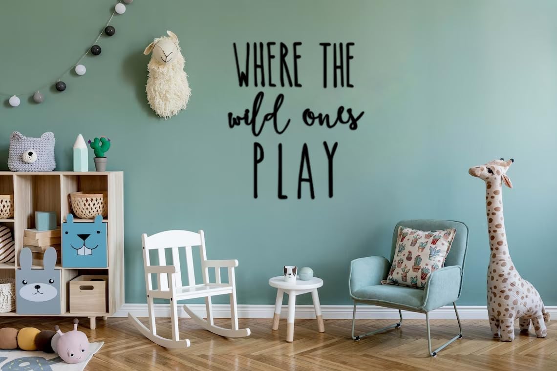 Decoración de pared para sala de juegos, 23 pulgadas XL con texto en inglés Where The Wild Ones Play (Where The Wild Ones Play)
