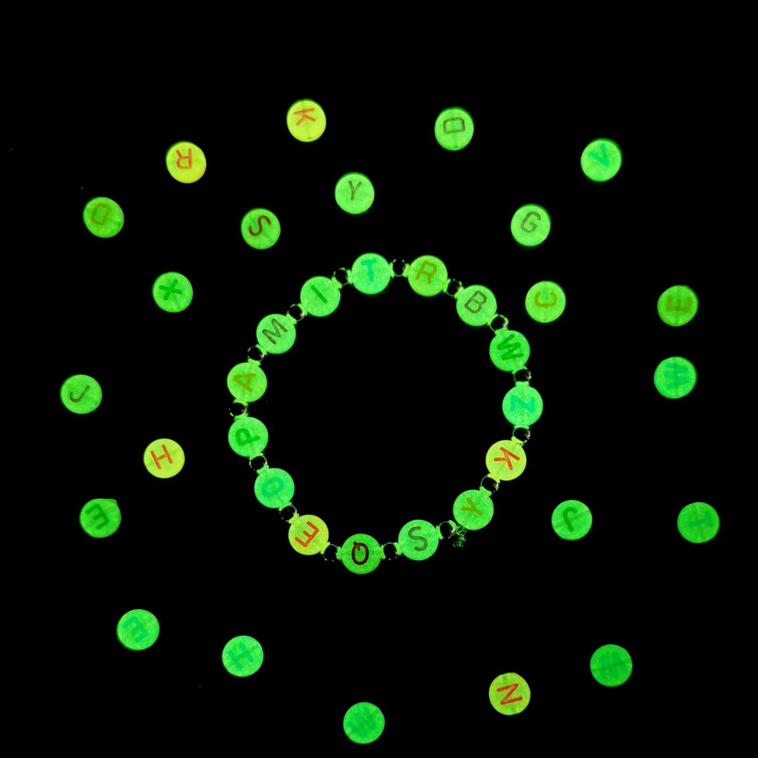 500 cuentas de letras brillantes acrílicas luminosas que brillan en la oscuridad, cuentas para hacer pulseras, collares, joyas (letra colorida)