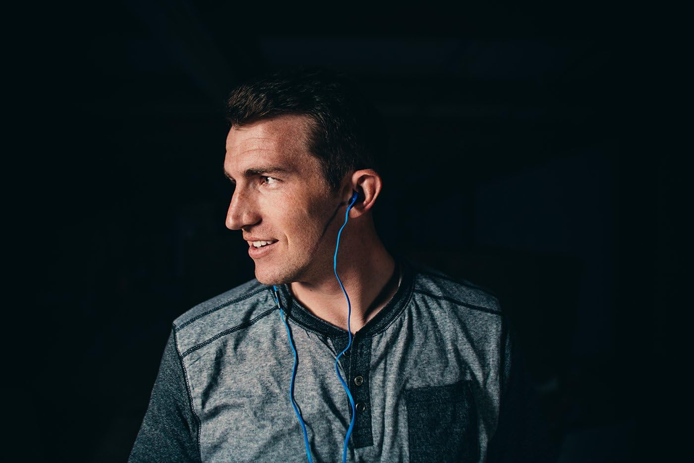 Wicked Audio Auriculares Drive de 900 cc con graves mejorados, (azul)