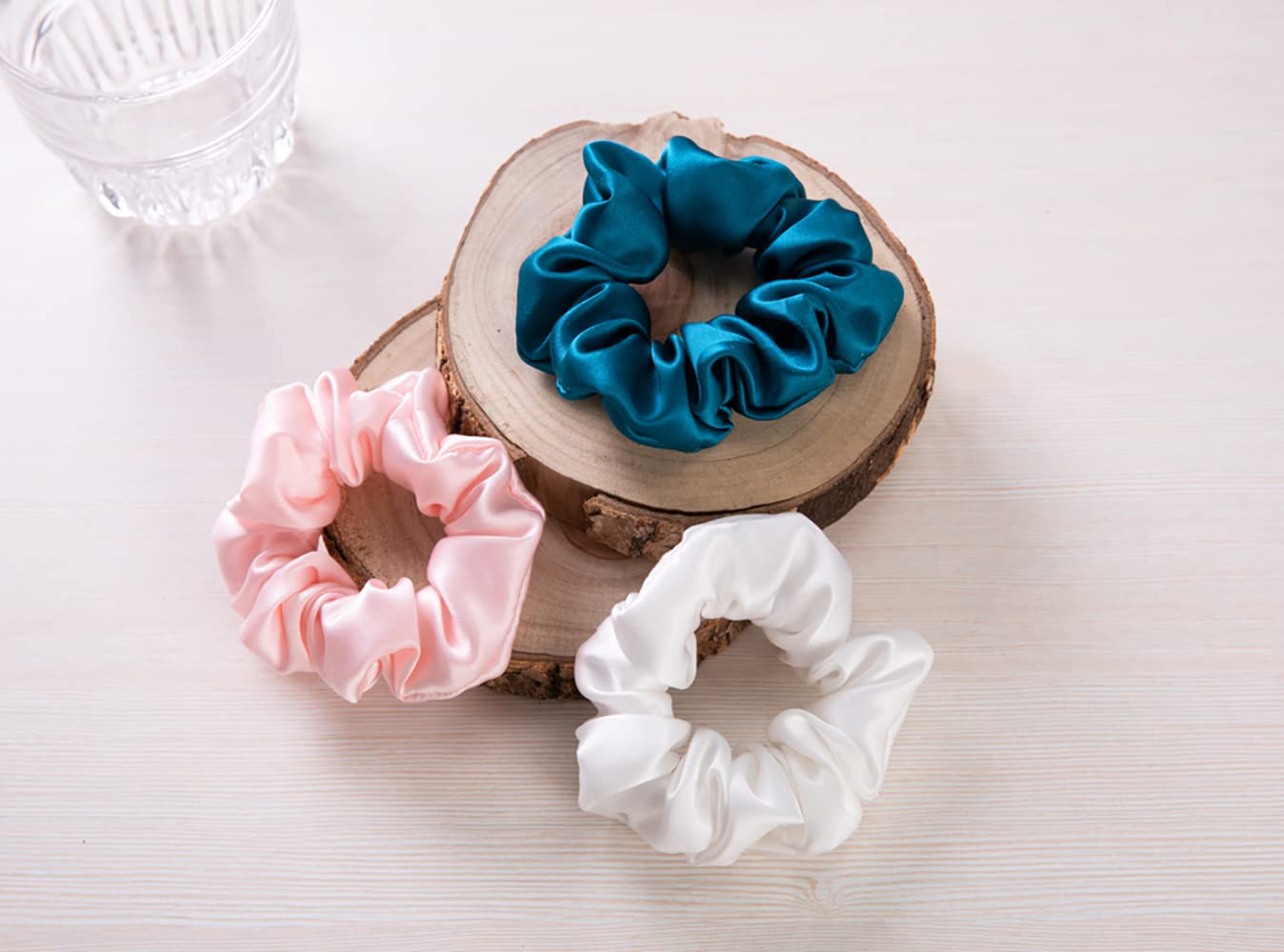 Coleteros de seda para cabello 22 Momme 100% seda de morera, paquete de 3 unidades (blanco, rosa, azul pavo real)