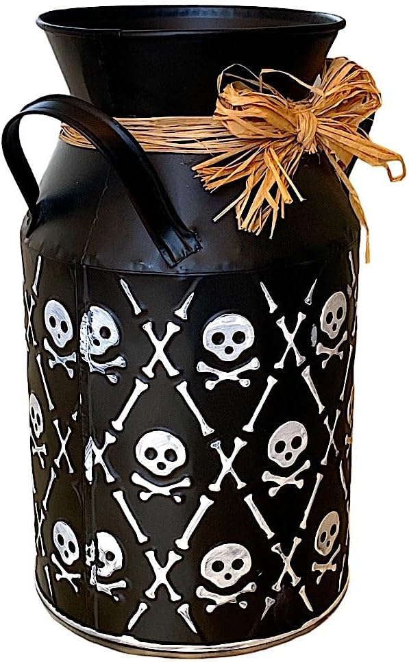 Jarrón de metal para Halloween, decoración rústica, estante de mesa, chimenea, blanco y negro con calaveras y huesos (9.75 pulgadas de alto)