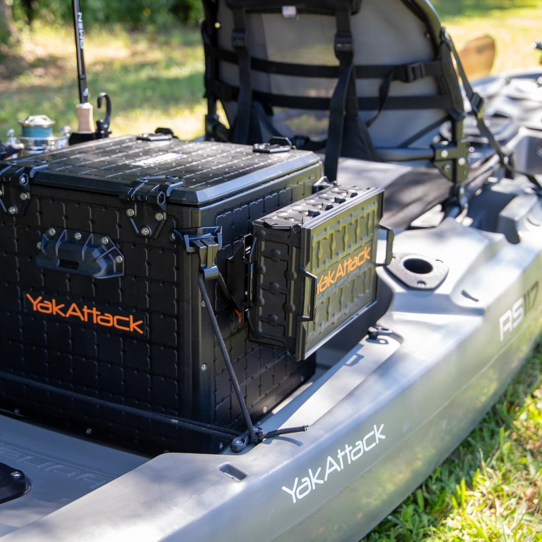 YakAttack Sistema de caja de almacenamiento de equipo de pesca apilable TracPak  Accesorios de pesca en kayak
