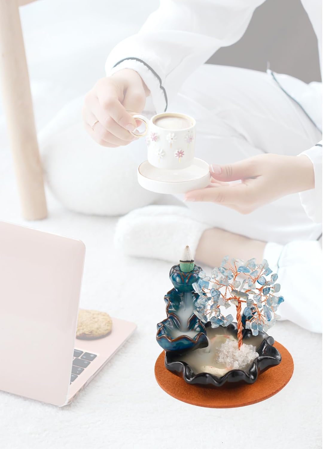 Soporte para incienso en cascada, quemador de conos de incienso con reflujo de cristales de aguamarina, decoración de estante de meditación