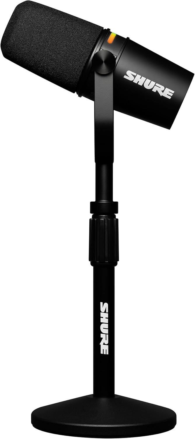 Shure MV7+ – Micrófono para podcast con soporte. Audio mejorado, panel táctil LED, salidas USB-C y XLR, modo de nivel automático, filtro pop