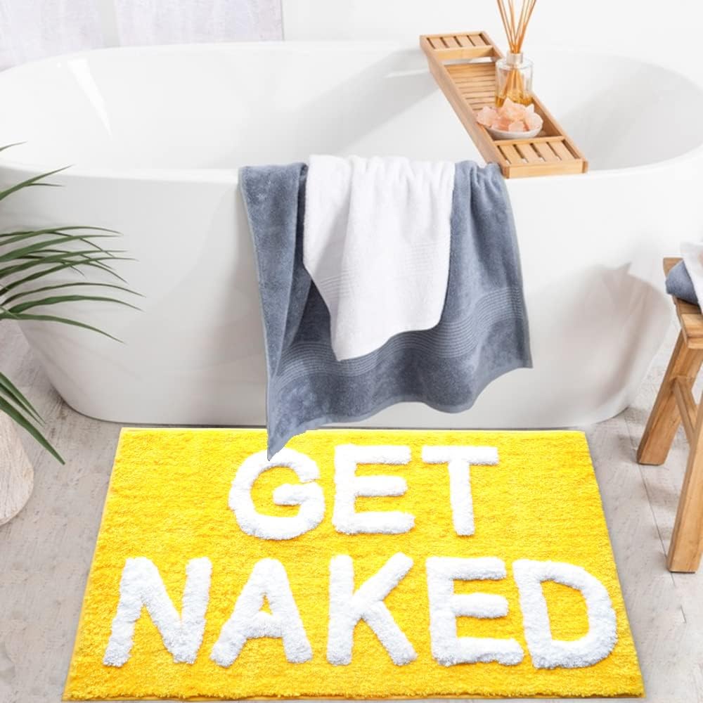 Tapete de baño amarillo con texto en inglés Get Naked, divertido tapete de baño lindo y bonito tapete de baño canario dorado y blanco para niñas y
