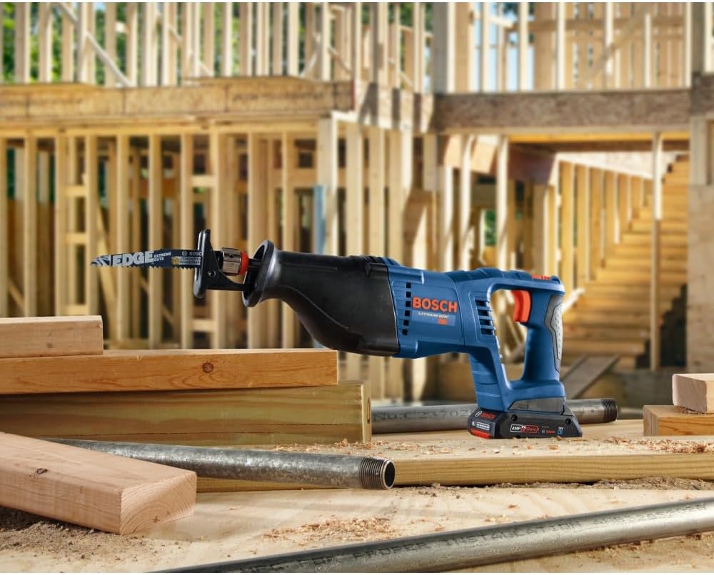 BOSCH CRS180-B15 Kit de sierra recíproca con mango en D de 18 V, 1-18 pulgadas, con (1) batería de alimentación avanzada CORE18V 4 Ah