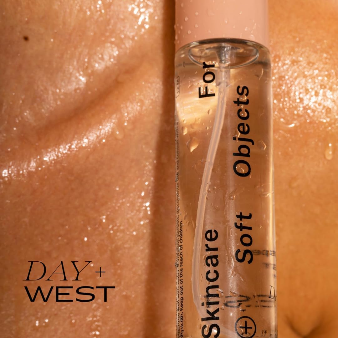 Day + West Niebla facial de susurro fuerte