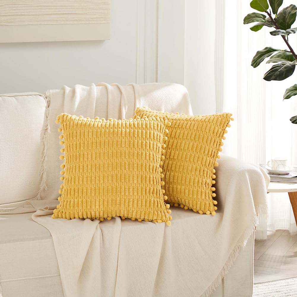 Fancy Homi Paquete de 2 fundas de almohada decorativas amarillas de 20 x 20 pulgadas con pompones para sala de estar, sofá, cama, sofá, rústico,
