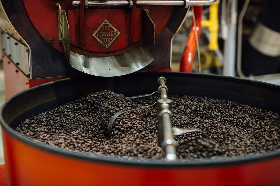 Highland Park Coffee Cápsulas de café de una sola porción compatibles con cafeteras Keurig K Cup, caramelo de sal marina, 80 unidades