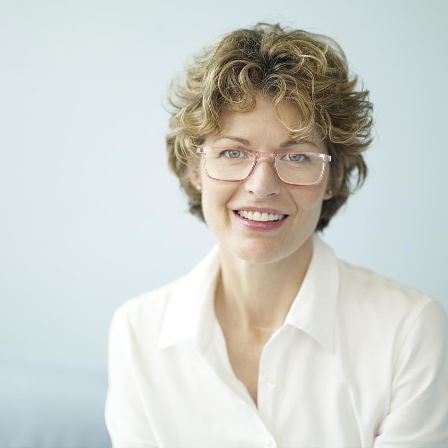 OPTOFENDY Gafas de lectura plegables para mujeres y hombres, pequeños lectores de bisagra de resorte, anteojos de luz azul portátiles con estuche