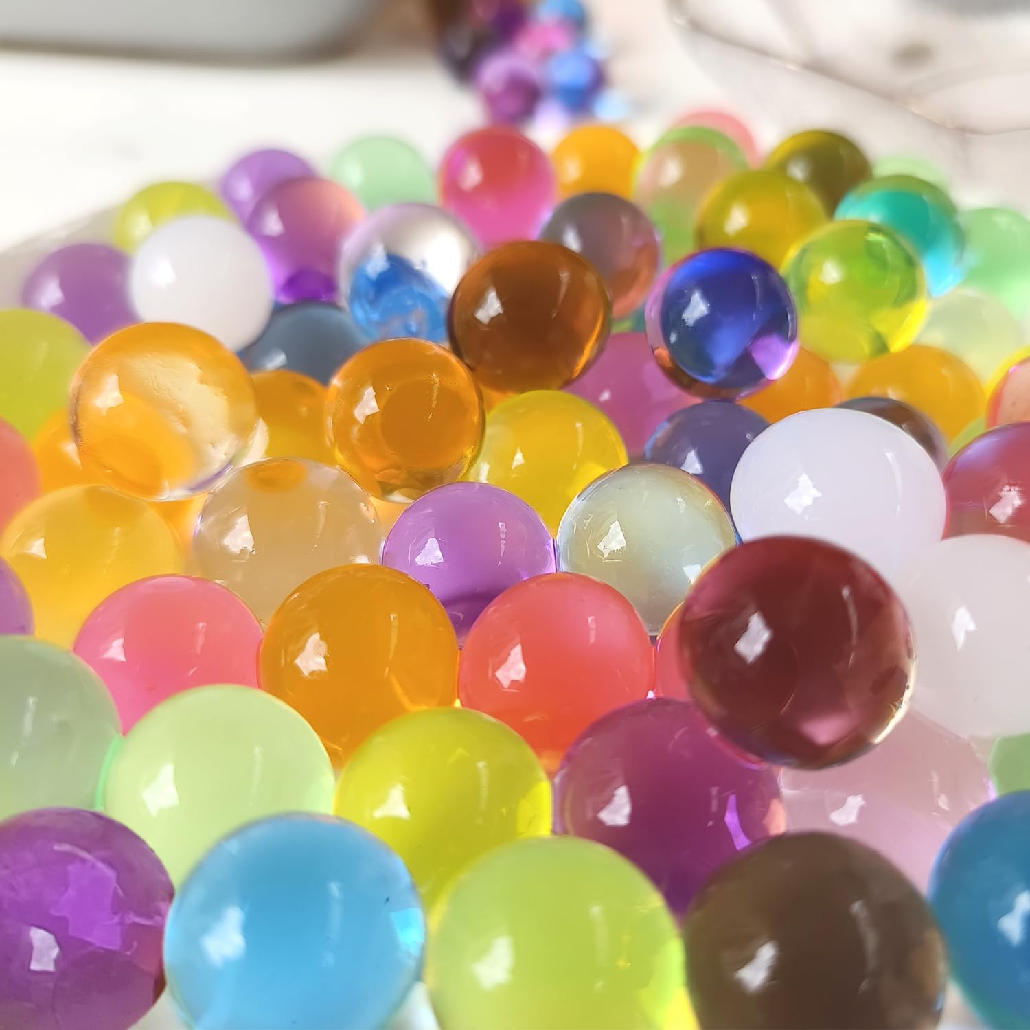 GLBYUNN Paquete de 10 cuentas de gel de agua para jarrones, cuentas de relleno de jarrón de agua arcoíris, cuentas de gel de agua de gelatina para