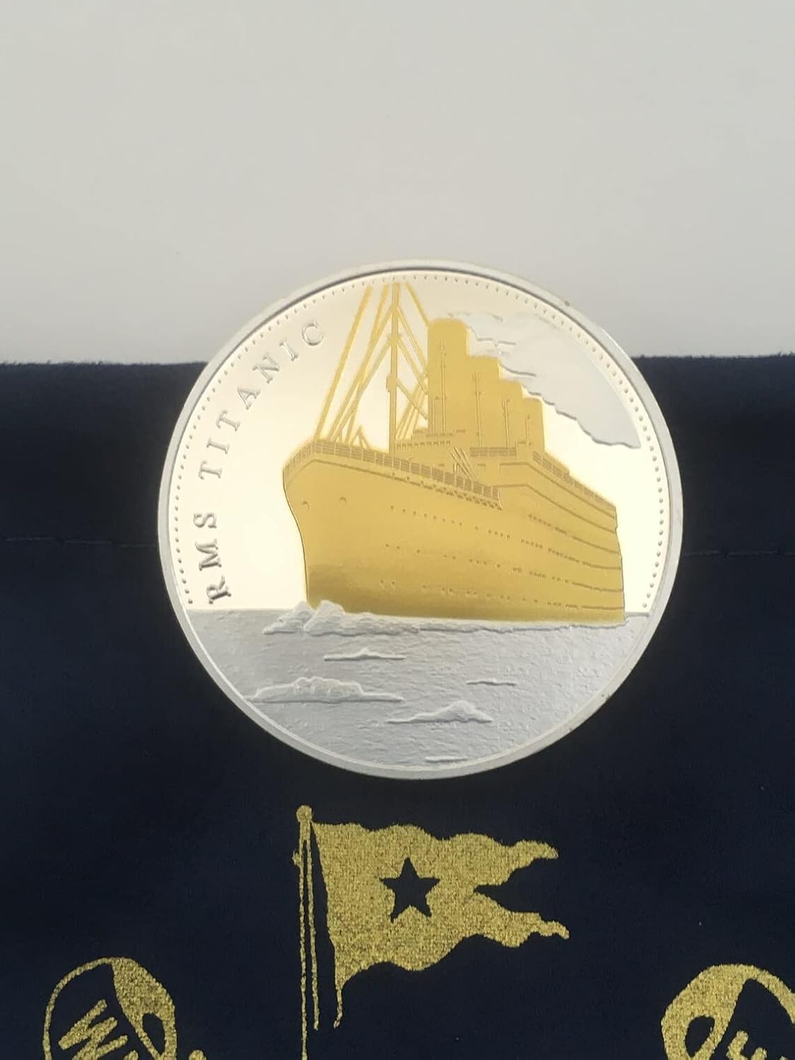 Titanic Heart of the Ocean Necklace and Titanic Coin