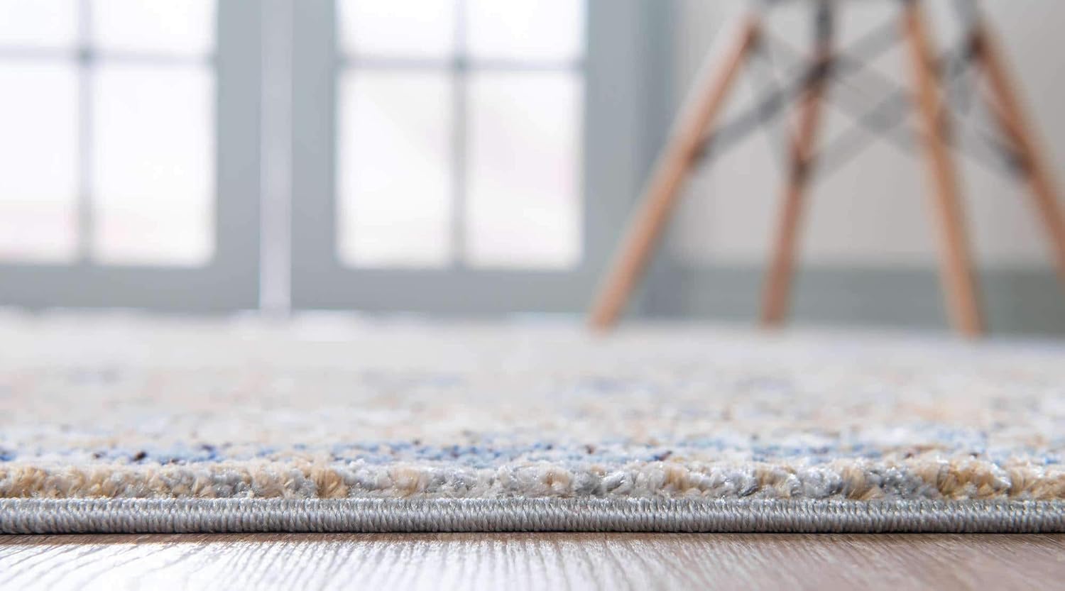 Unique Loom Augustus Collection Area Rug-Assisi, 7′ 0″ x 7′ 0″, Light BlueTan