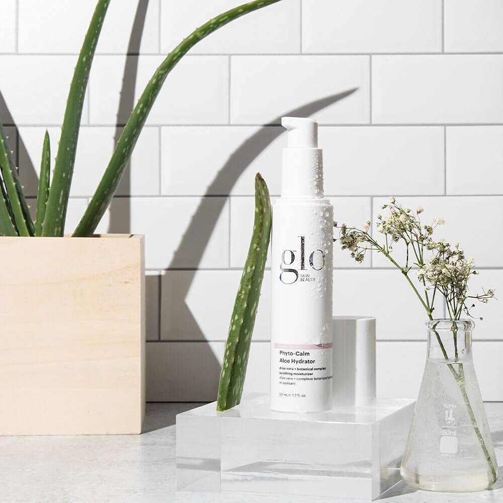 Glo Skin Beauty Phyto-Calm Aloe Hydrator  Calmante e hidratante, disminuye la hiperpigmentación y proporciona protección antioxidante