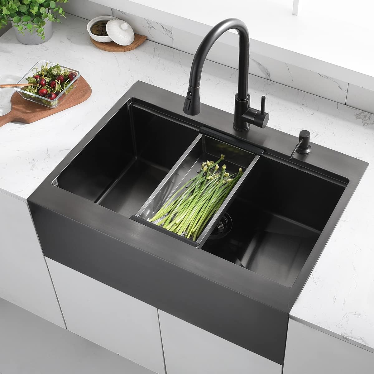 Luckyhorse LH009S – Fregadero de cocina con delantal negro de 30 pulgadas, calibre 16, acero inoxidable mate profundo, montaje superior, estación de