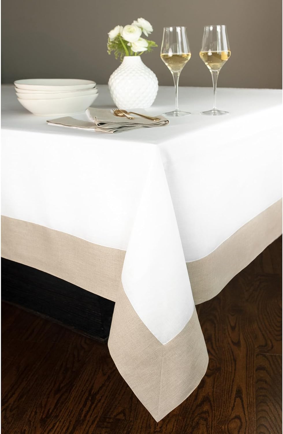 Solino Home Mantel de lino de 60 x 108 pulgadas, mantel rectangular 100% puro de lino europeo natural y blanco, lavable a máquina, para interiores y