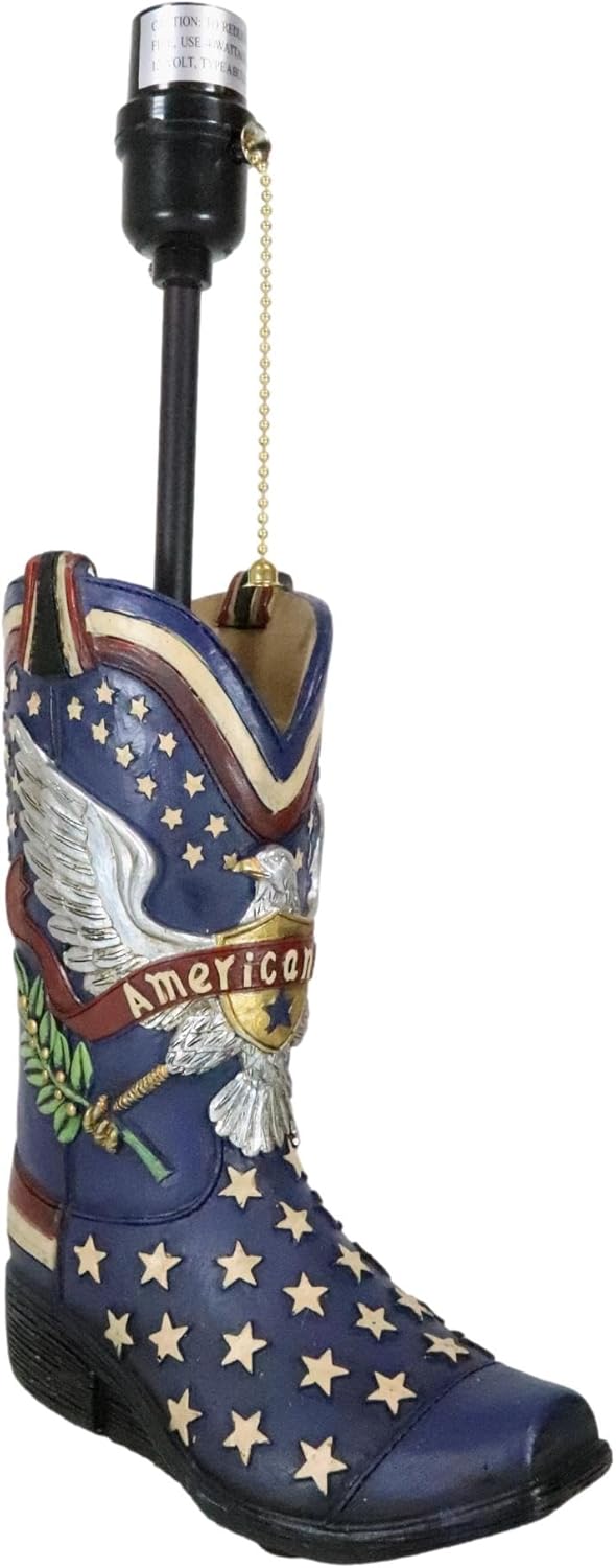 Ebros Gift Banderín patriótico de piel sintética con diseño de águila calva y bandera americana, bota vaquera, pintada a mano, lámpara de mesa de