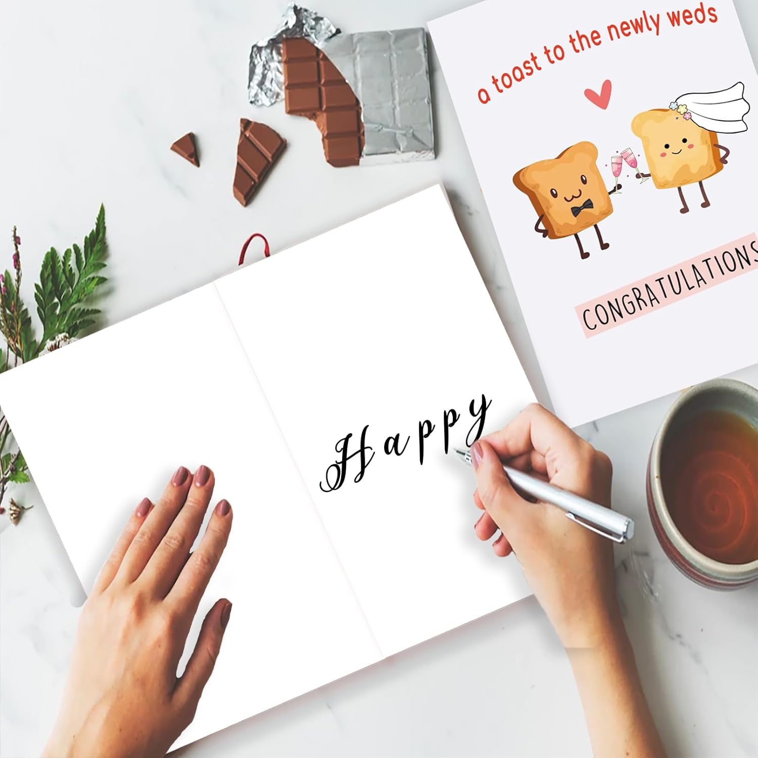 YiKaLus Tarjeta de boda Happy Toast para prometida prometida, gran regalo de matrimonio para marido y esposa, espléndida tarjeta de felicitación de