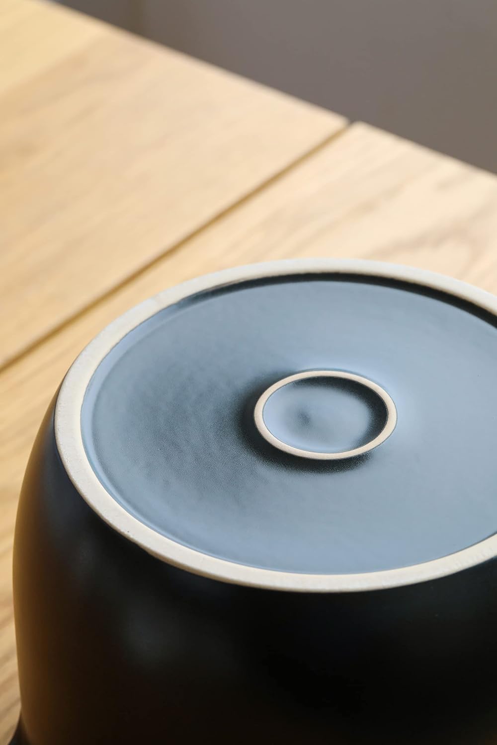 Lotus Blue Cazuela redonda de cerámica negra con patrón de dibujos animados de 5 cuartos de galónolla de barroolla de tierrautensilios de cocina de