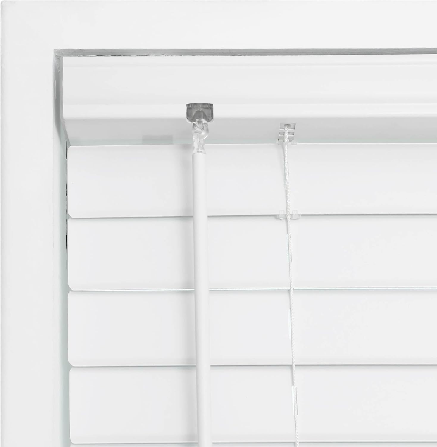 DEZ FURNISHINGS Persiana veneciana de listones planos sin cordón de 2 pulgadas, 58.5 pulgadas de ancho x 48 pulgadas de alto, blanco