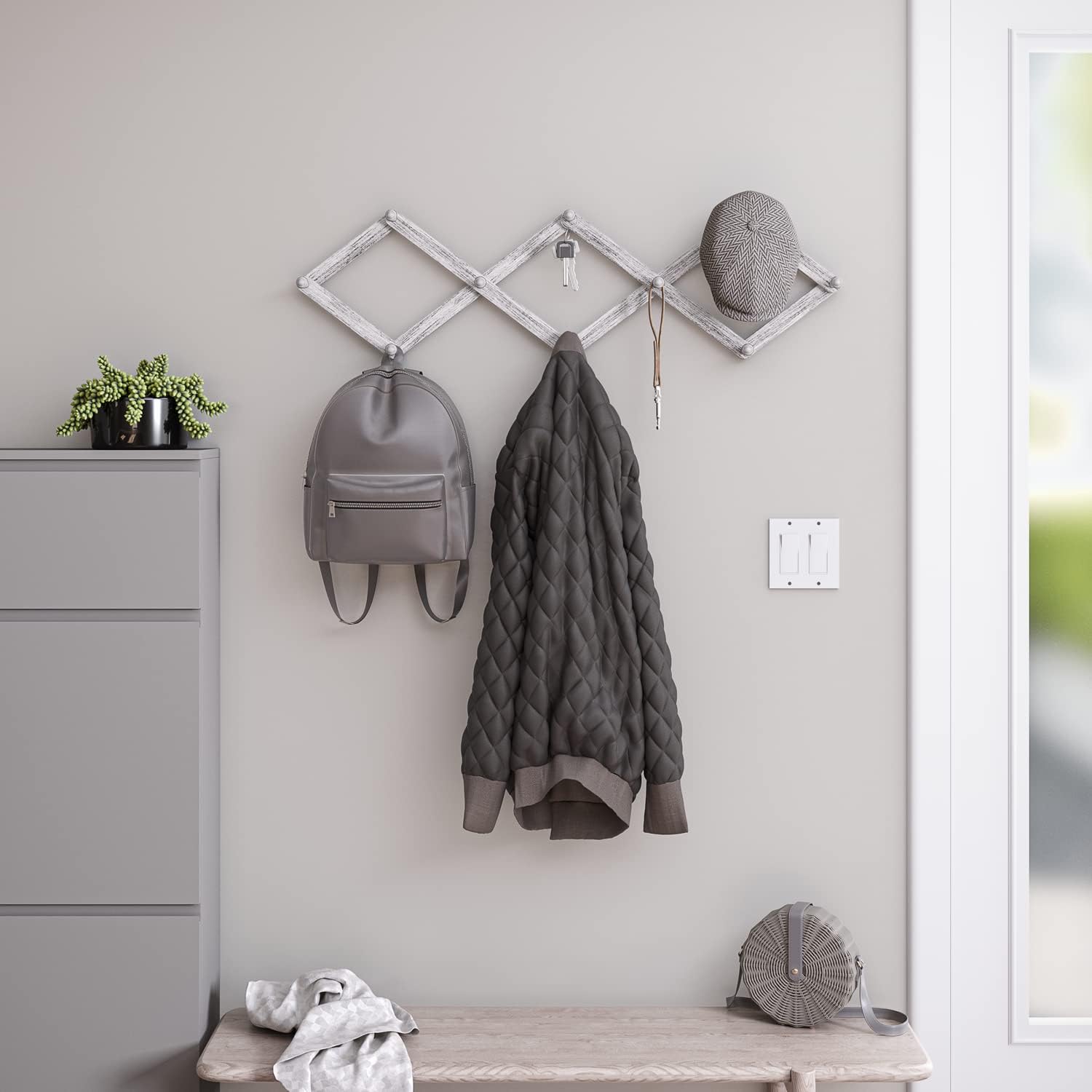 Ballucci Perchero expandible para montaje en pared, estilo acordeón ajustable, 10 clavijas, color blanco cepillado