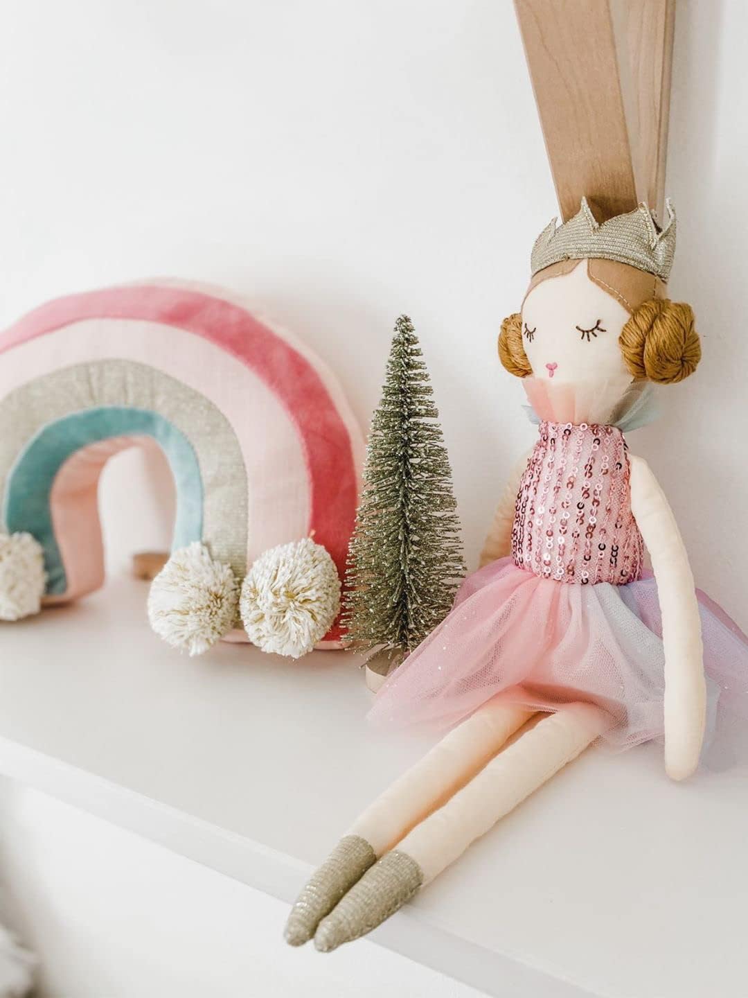 MON AMI Magali Rainbow Princess  Muñeca de peluche suave y elegante de 15 pulgadas, uso como juguete o decoración de habitación, gran regalo para