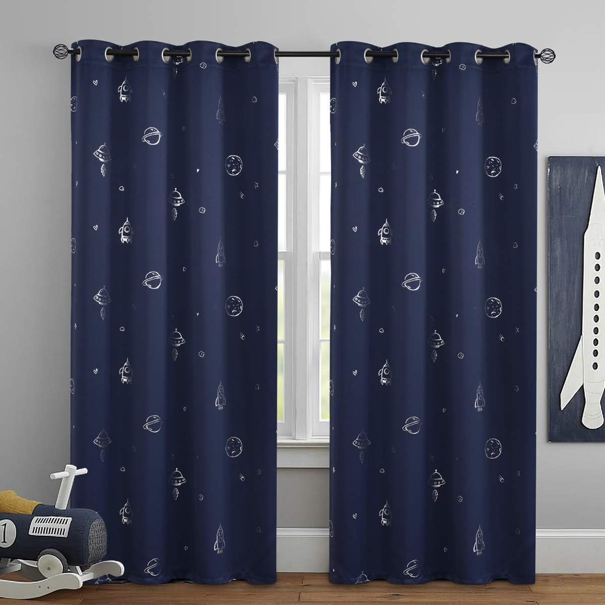 Vangao Cortinas opacas de color azul marino, cortinas espaciales para niños, guardería, habitación de niñas, estampado plateado con ojales en la