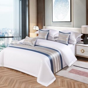 OSVINO Camino de cama a rayas, bufanda de cama de microfibra de lujo, protector de ropa de cama versátil, camino de mesa moderno, bufandas de cama OSVINO Camino de cama a rayas, bufanda de cama de microfibra de lujo, protector de ropa de cama versátil, camino de mesa moderno, bufandas de cama