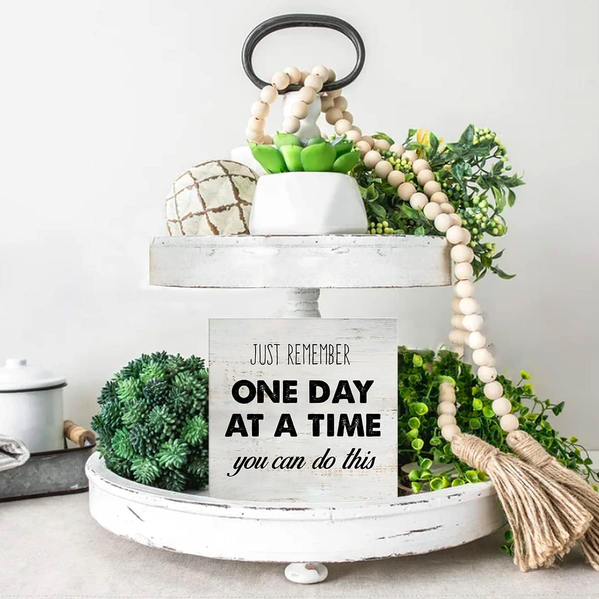 Cartel rústico de madera con texto en inglés “One Day at a Time”, inspirador motivacional, caja de madera motivacional para casa de campo, oficina,