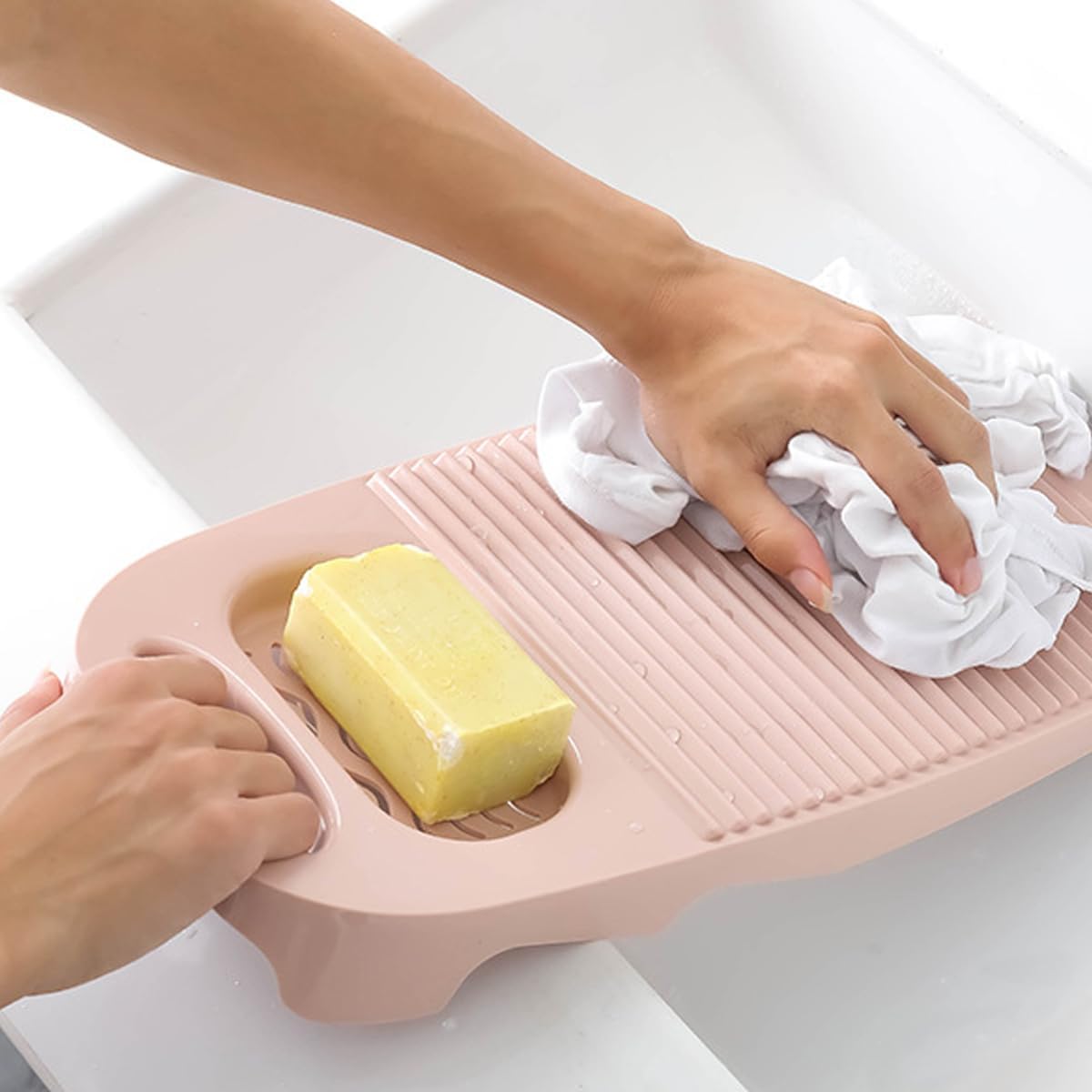 Tabla de lavado, tabla de lavar para lavar a mano la ropa, tabla de limpieza de plástico para el hogar con soporte portátil (A-rosa claro)