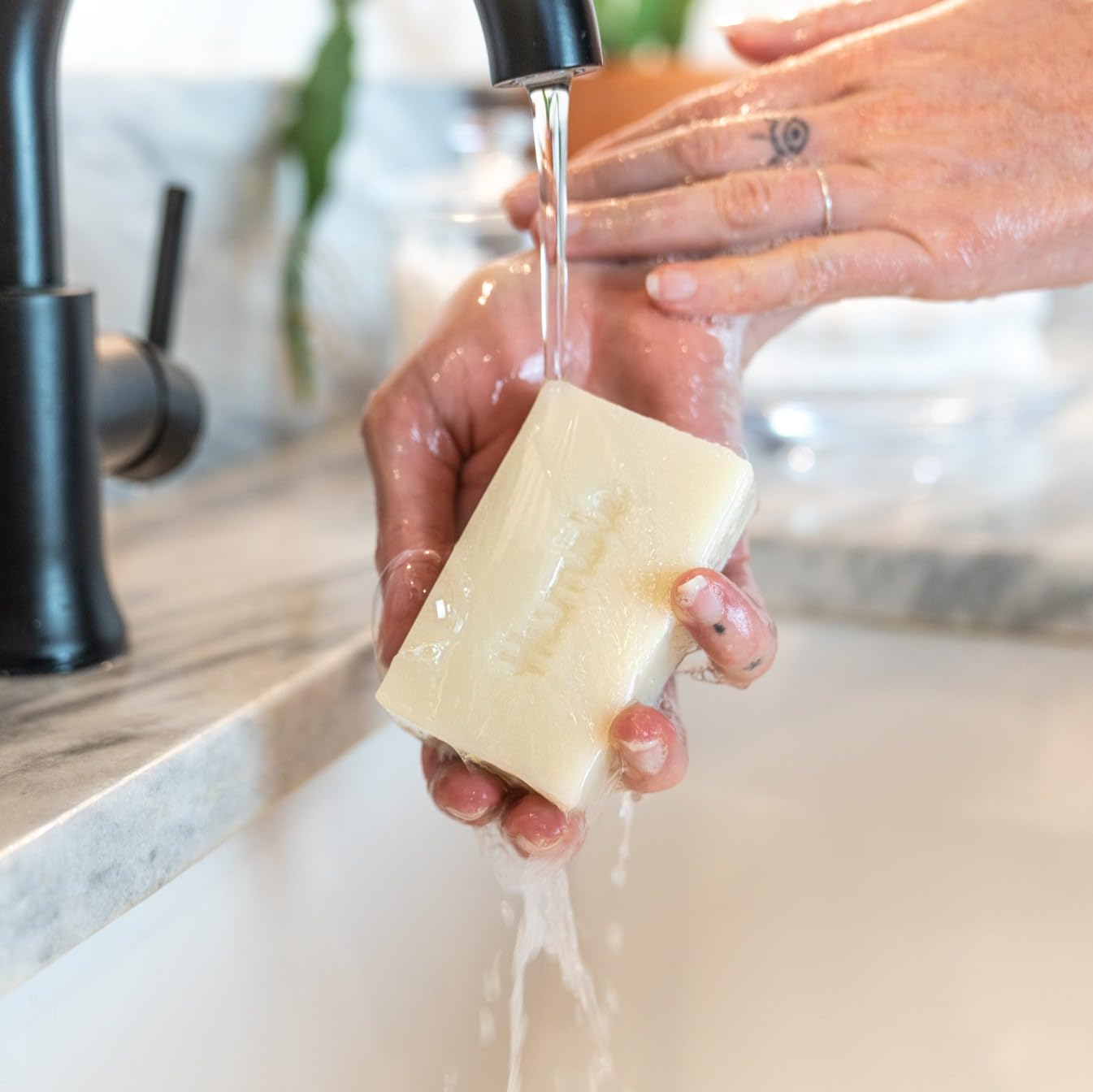 HUMBLE BRANDS – Jabón en barra hecho a mano, barras de jabón orgánico procesado en frío, limpiador hidratante facial y corporal, hierba de limón y