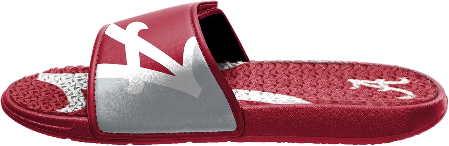 FOCO NCAA Chancletas deportivas de hombre de los Alabama Crimson, chinelas de gel para ducha con logo grande en colores, talla XL (13-14)