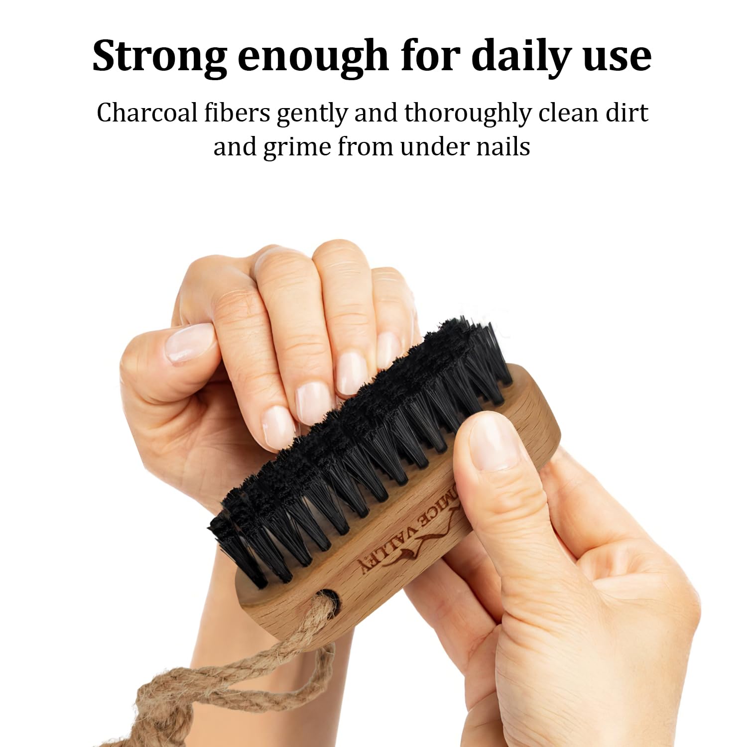 Cepillo de limpieza de madera para uñas con cerdas de carbón de nailon y cuerda para colgar, superficie de esmeril y cepillo de uñas para frotar las
