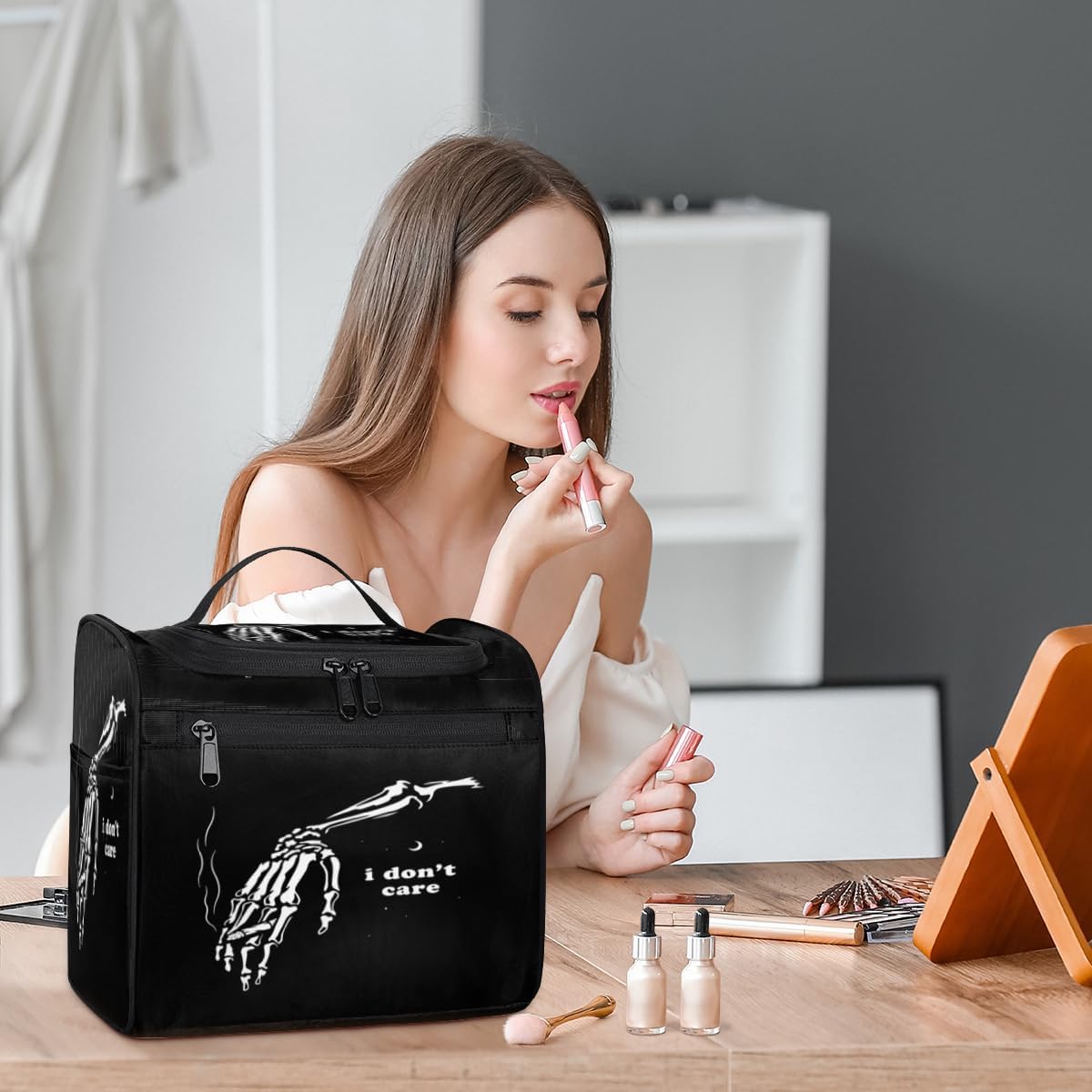 Day Of The Dead Skull Pattern Toiletry Bag for Women Travel Makeup Organizer with Hanging Hook Traveling Cosmetic Bags for Toiletries Accessories