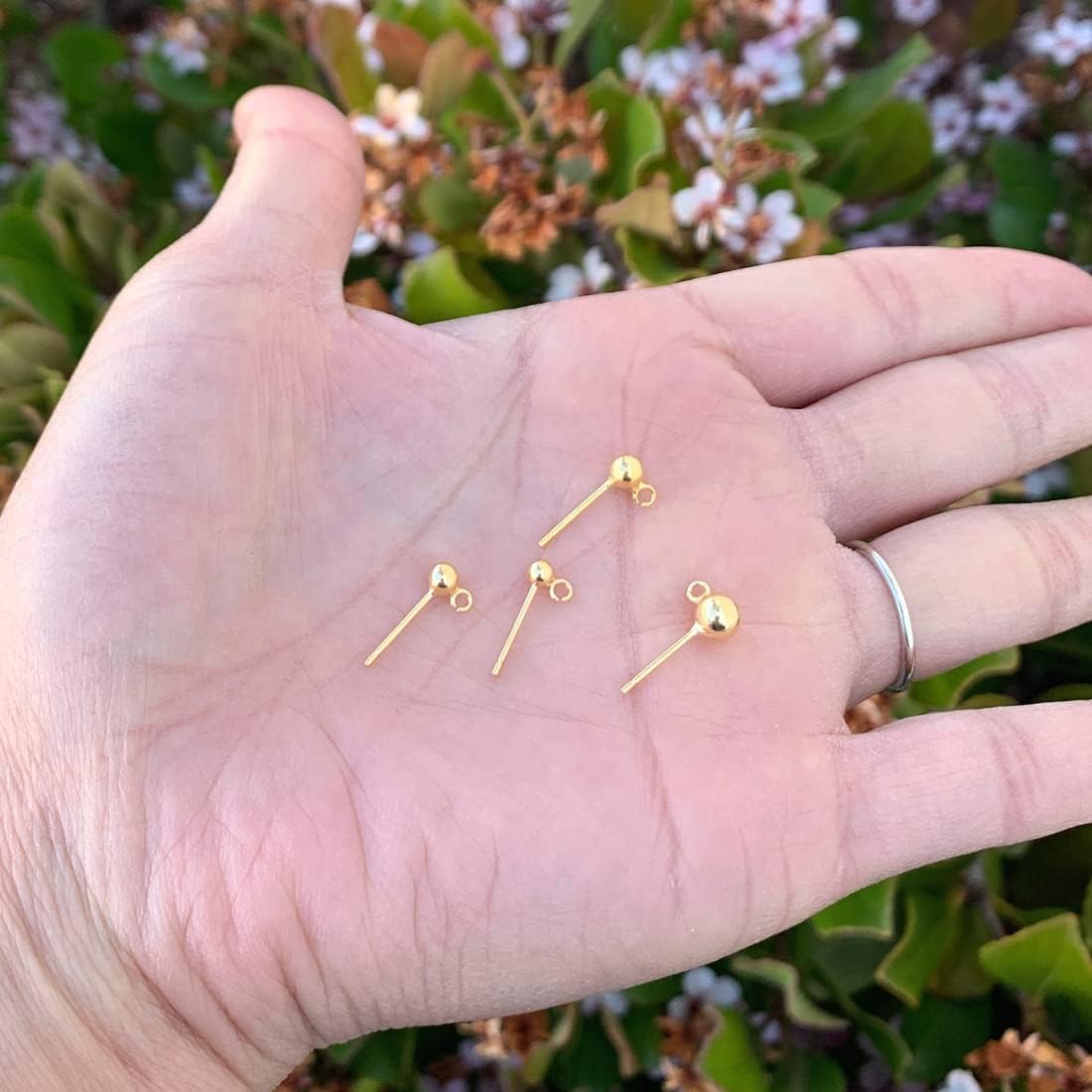 Adabele SS19-3.5 – 5 pares de aretes de plata de ley chapados en oro real, bola de 0.138 in con lazo abierto, orejera trasera, embragues de seguridad