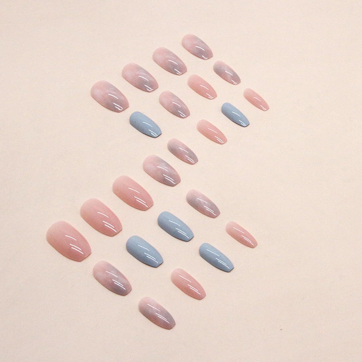 Uñas postizas medianas a presión de ataúd, uñas postizas azules con diseño degradado rosa, uñas postizas acrílicas de cobertura completa, uñas