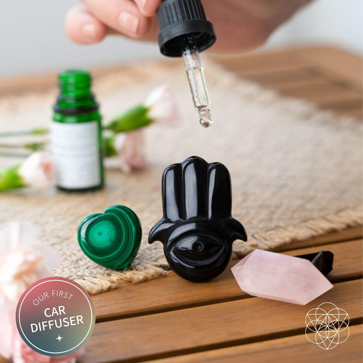 Conscious Items – Kit de aromaterapia Hamsa Hand of Safe Travels para automóvil de cristal – Accesorios de cristal para automóvil – Adornos para